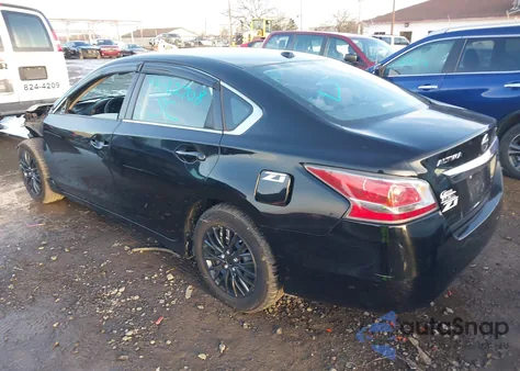 2015 Nissan Altima 2.5/2.5 S/2.5 Sl/2.5 Sv из США, поврежденный, VIN 1N4AL3APXFC175863